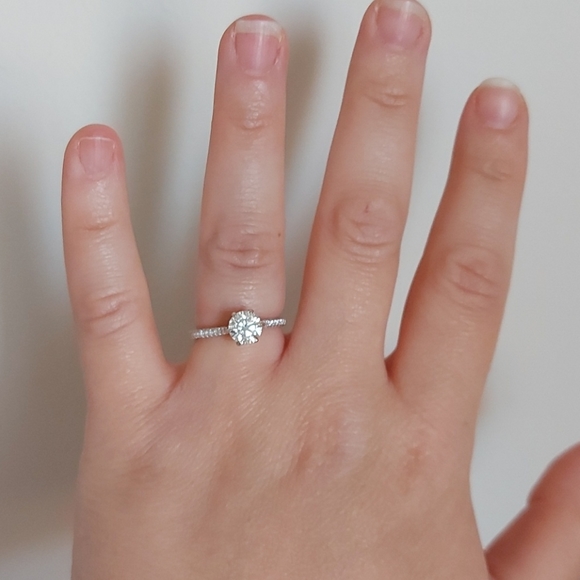 1 Carat Moissanite Ring - Picture 4 of 16